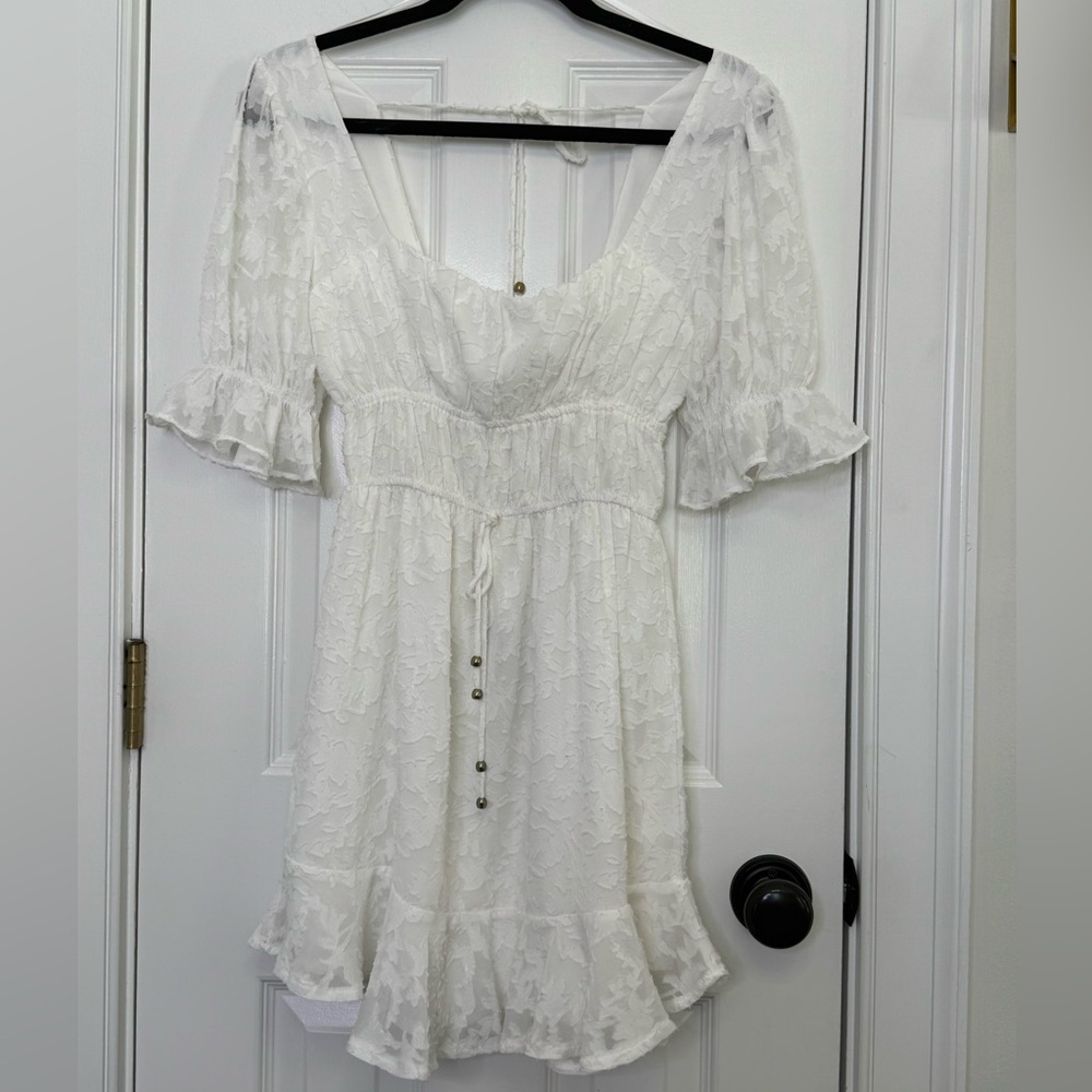NWT One and Only Collective size 8 Elegant White Lace Dress